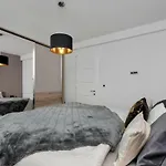 Luxurious Eol *