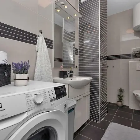 Apartment Luxurious Eol