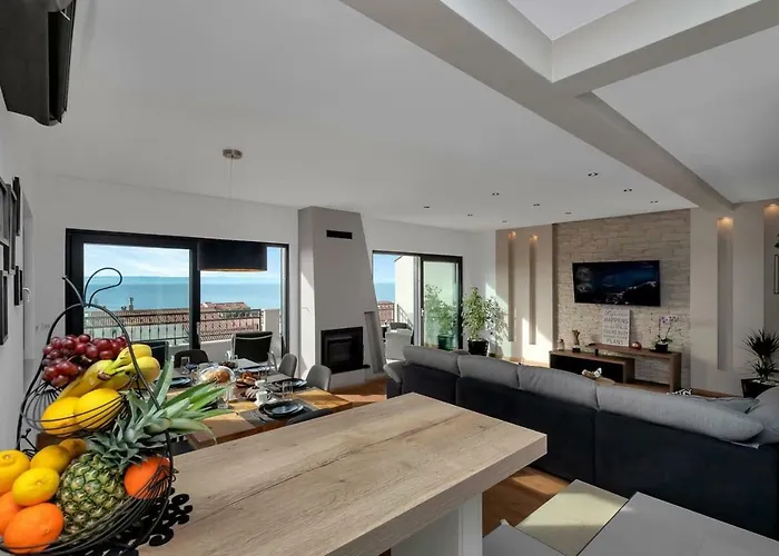 Luxurious Eol Apartmán *