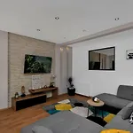 Διαμέρισμα Luxurious Eol *